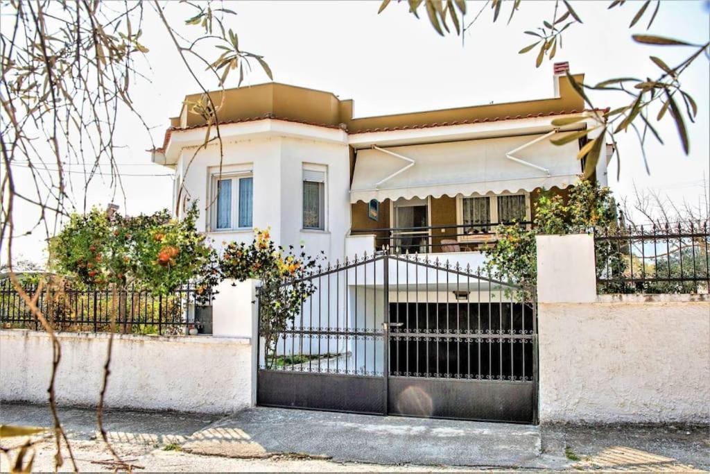 Myrsini' S House Βίλα Néa Péramos Εξωτερικό φωτογραφία