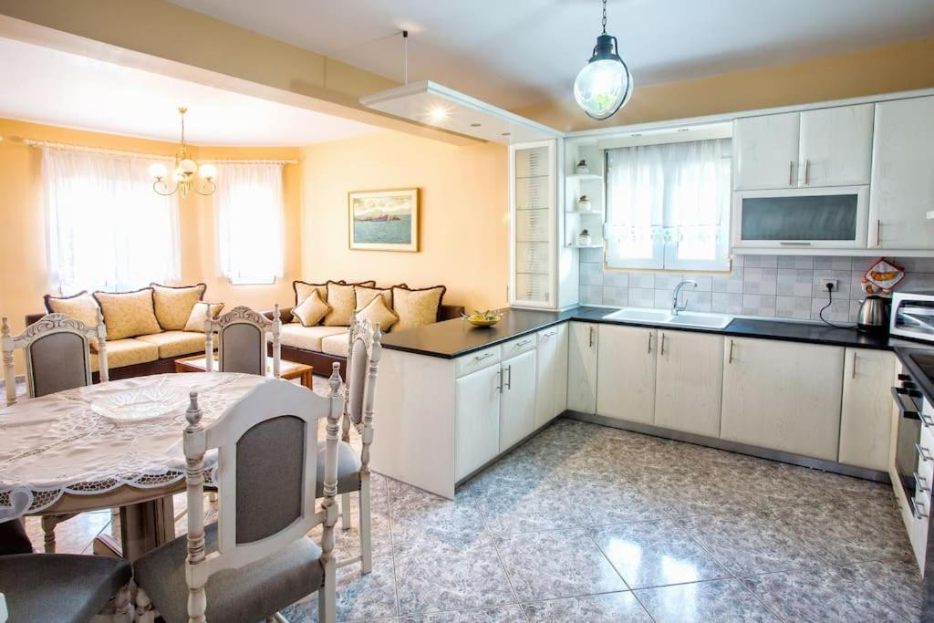 Myrsini' S House Βίλα Néa Péramos Εξωτερικό φωτογραφία