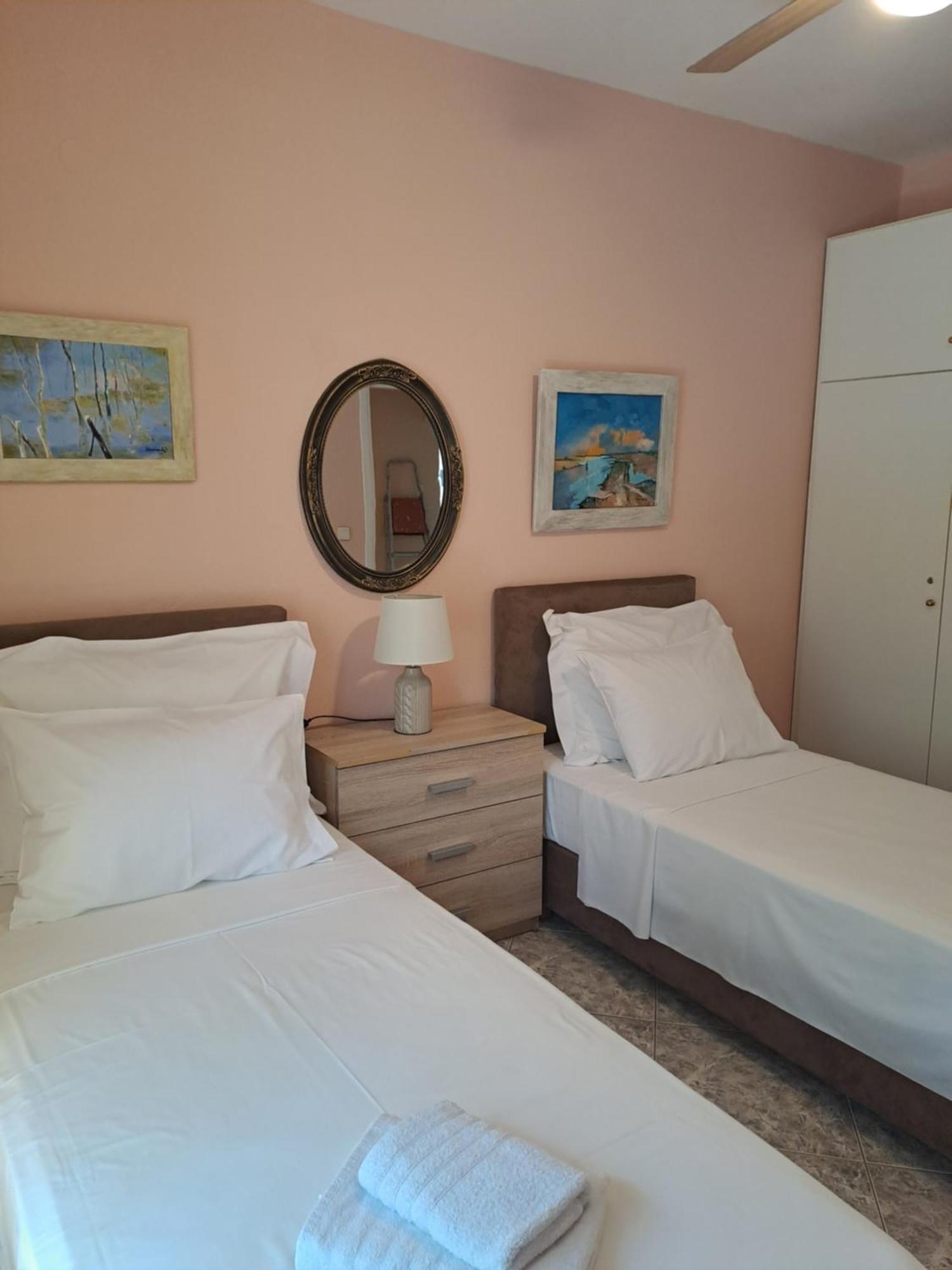 Myrsini' S House Βίλα Néa Péramos Εξωτερικό φωτογραφία